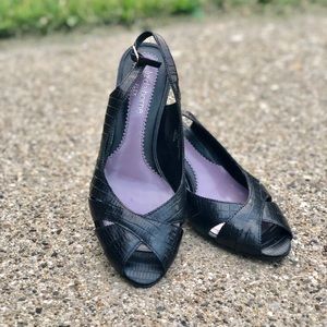 Liz Claiborne: Black slingbacks size 6 1/2 shoes.